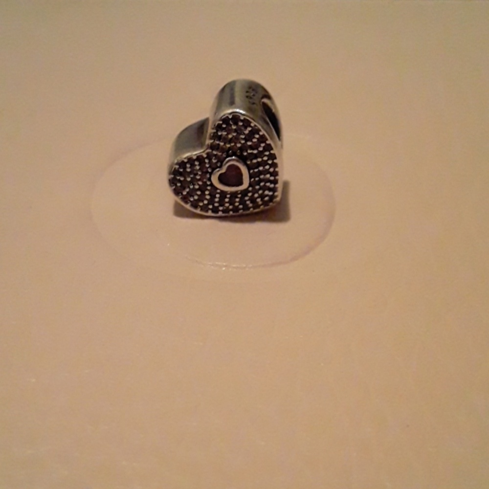 Authentic Pandora Sweetheart Charm!